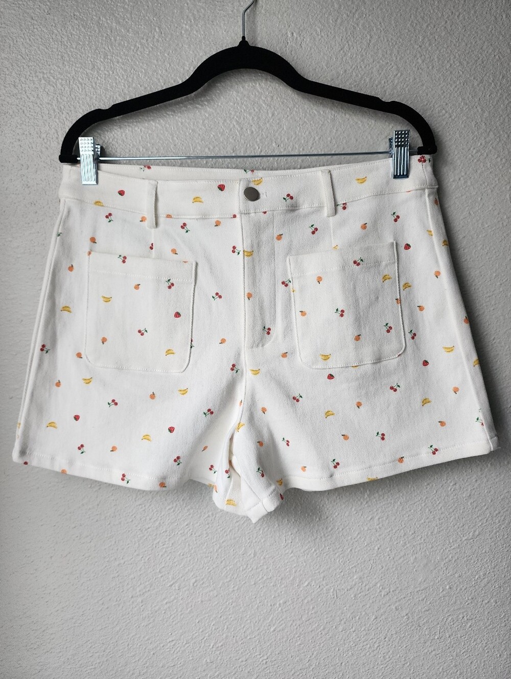 Sunday Edition Fruit Print Twill High Rise Patch Pocket Shorts Size Large Cream